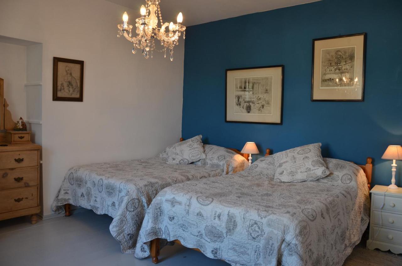 Saint-Colomb-de-Lauzun Chez Madeleine Bed & Breakfast エクステリア 写真
