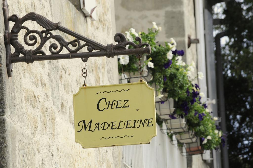Saint-Colomb-de-Lauzun Chez Madeleine Bed & Breakfast エクステリア 写真